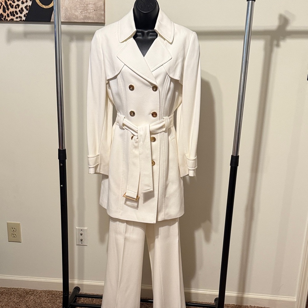 Tahari (Arthur S Levine) Trench coat pantsuit